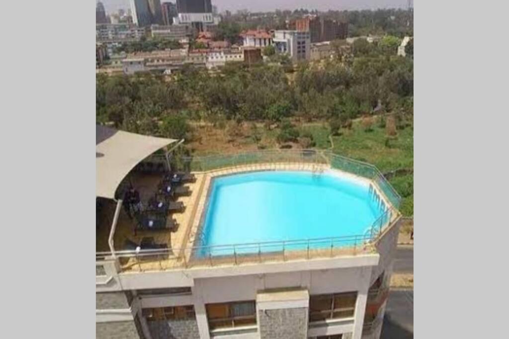 City View With Rooftop Pool - Studio نيروبي المظهر الخارجي الصورة